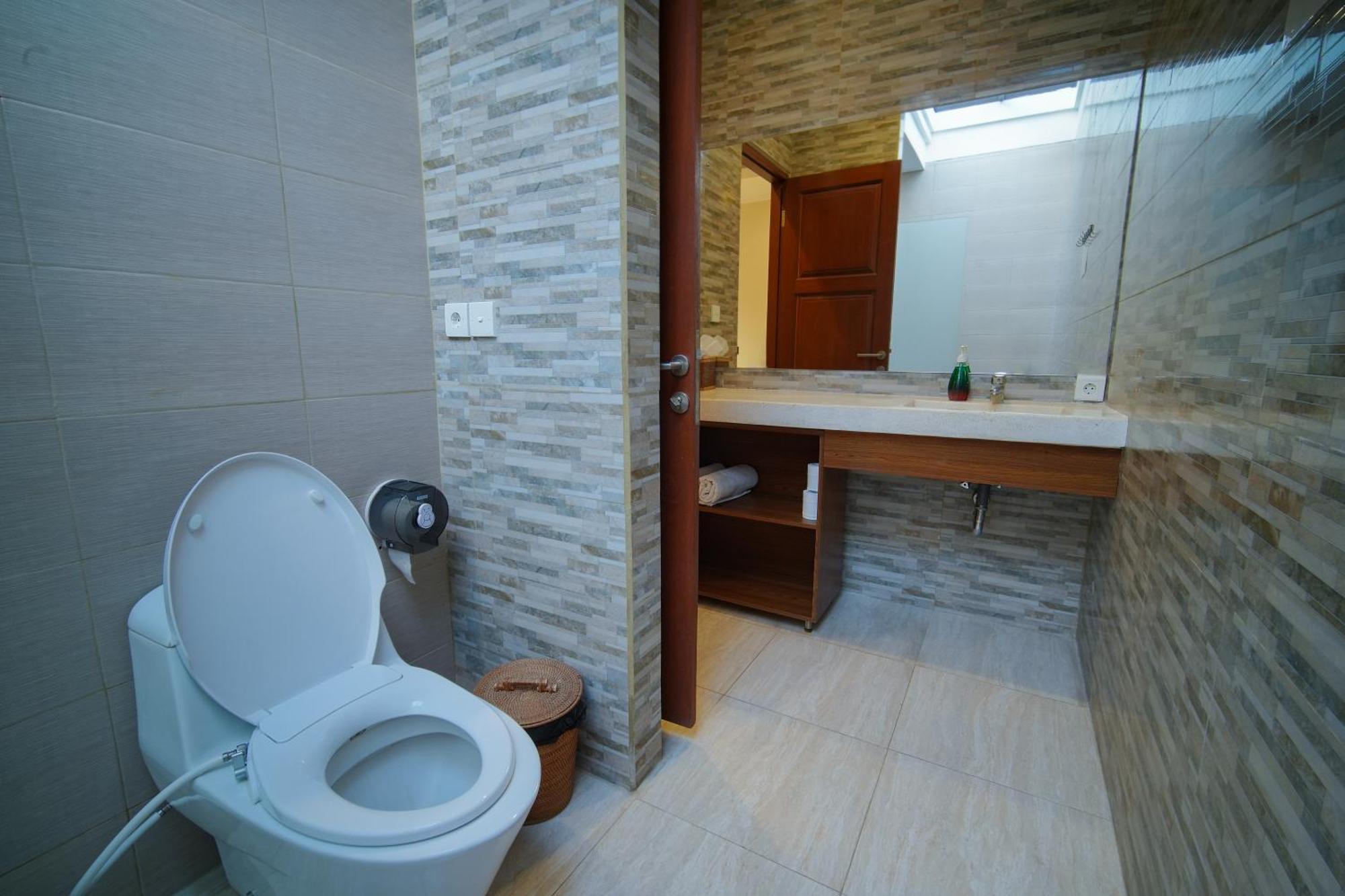 Canggu Bagus Guest House Buitenkant foto